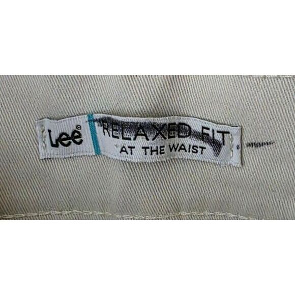 Lee Relaxed Fit Flexible Comfort Slimming Chino Style Pants Women Size 4 P Beige - Picture 6 of 8